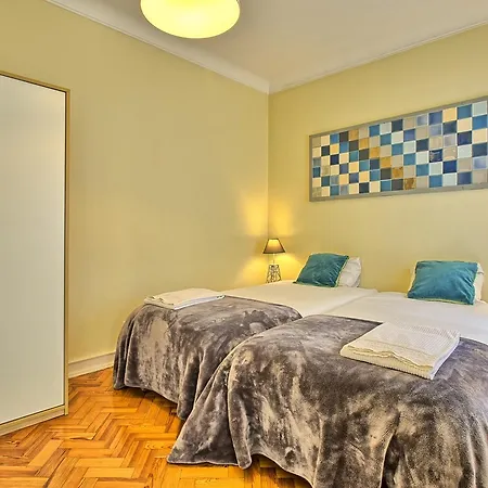 Almirante 2 Four Bedrooms * Lissabon