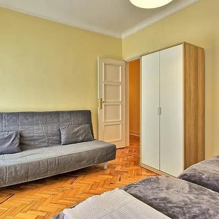 Apartamento Almirante 2 Four Bedrooms Lisboa
