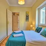 Almirante 2 Four Bedrooms * Lizbona
